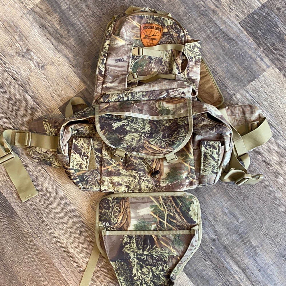 Bow hunters backpack
